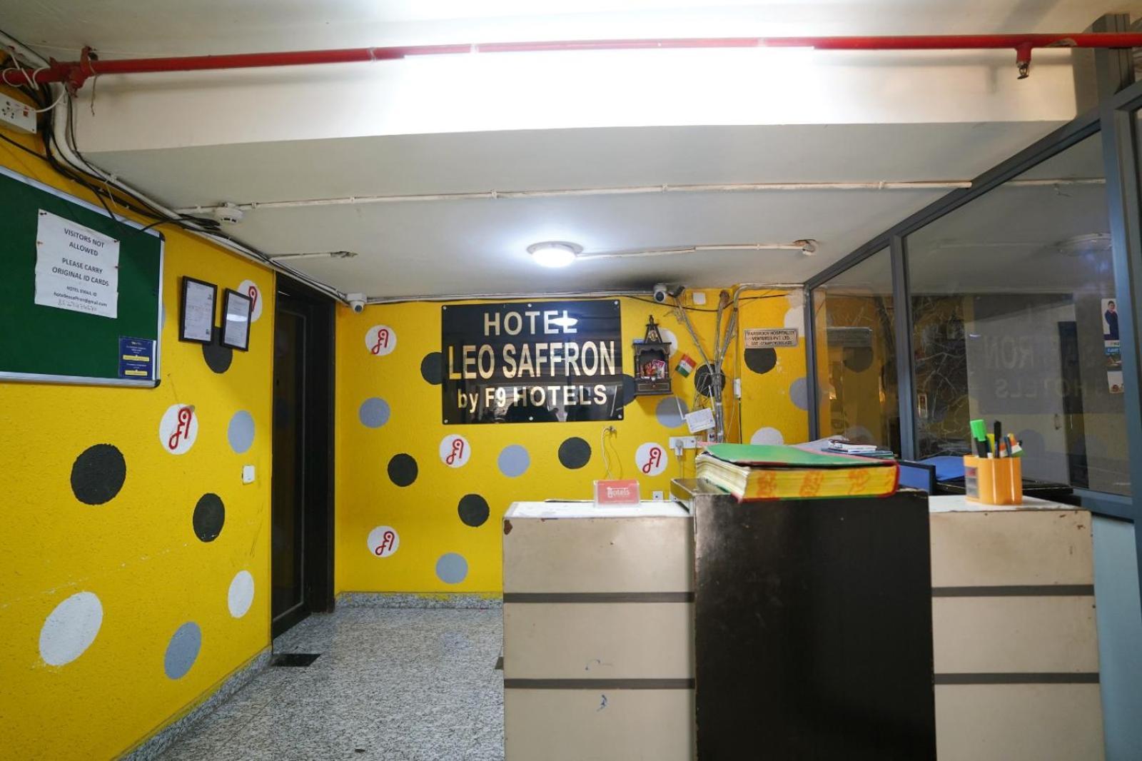 Hotel Leo Saffron - Pitampura Дели Экстерьер фото